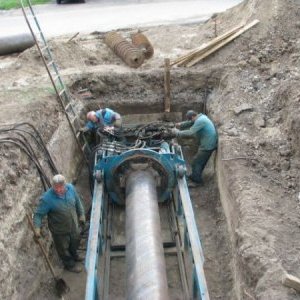 foto protlak souprava NOVÁ plynovod potrubí kanalizace bezvýkop mikro-tuneláž