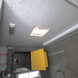 foto dílna nástavba skříň hák kontejner buňka