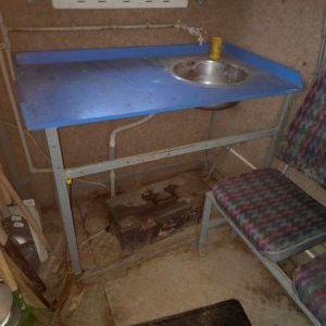foto dílna nástavba skříň hák kontejner buňka