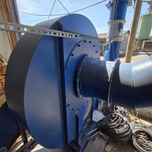 foto 80m vzduchotechnika 3.5m3/s odsávač pilin dřevoprovoz ventilace