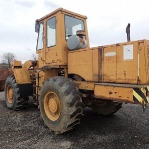 foto problém motor 11t nakladač na 1.5m3/3t UDARNIK TO18
