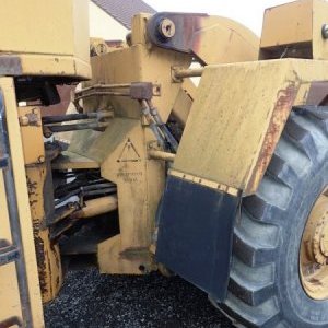 foto problém motor 11t nakladač na 1.5m3/3t UDARNIK TO18
