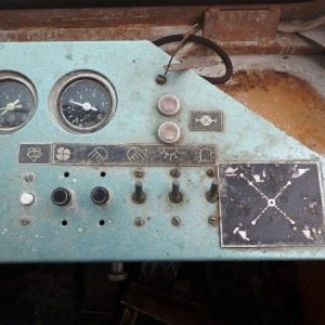 foto problém motor 11t nakladač na 1.5m3/3t UDARNIK TO18