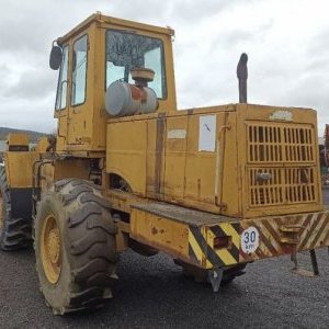 foto problém motor 11t nakladač na 1.5m3/3t UDARNIK TO18