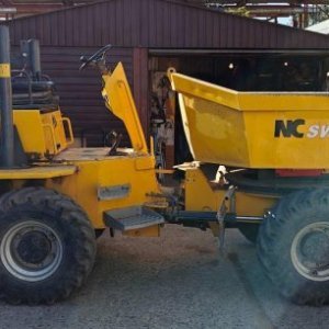 foto mini dumper 4x4 na 3t otočná korba
