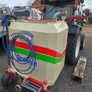 foto údržba hřiště set malotraktor čištění umělé povrchy 4x4 Iseki TG6687