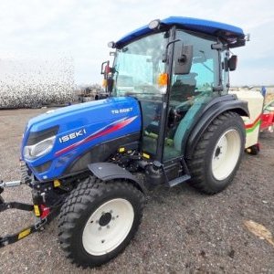 foto údržba hřiště set malotraktor čištění umělé povrchy 4x4 Iseki TG6687