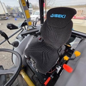 foto údržba hřiště set malotraktor čištění umělé povrchy 4x4 Iseki TG6687
