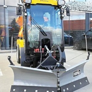 foto demo! 4x4 komunál 3.5t 75HP 40km/h traktor sypač Multihog CX75 MKII