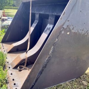 foto 7m3/3.3m hydr.výklop hardox 250bar lopata velkoobjem (pro nakladač L150)