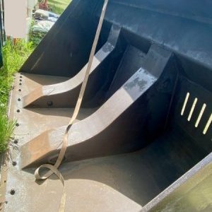 foto 7m3/3.3m hydr.výklop hardox 250bar lopata velkoobjem (pro nakladač L150)