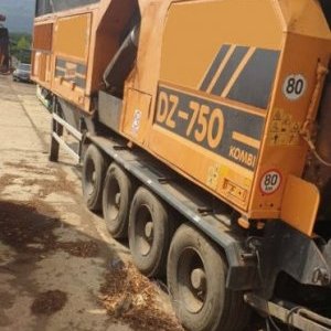 foto PROBLÉM 46t drtič bio 2v1 mobil návěs Doppstadt DZ750 dřevo