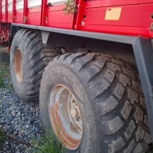 foto 46.5m3 krmný agro přívěs tandem Pöttinger Jumbo 8000