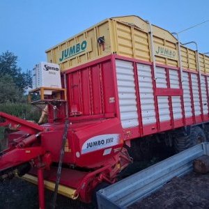 foto 46.5m3 krmný agro přívěs tandem Pöttinger Jumbo 8000