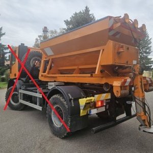 foto SIMED zimní nástavby: sypač PMS210 +radlice SVS1.7E