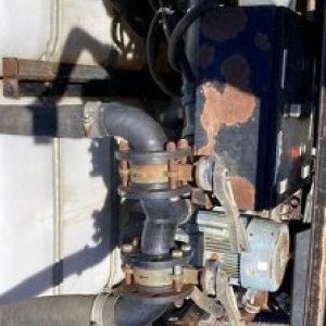 foto bentonit míchací stanice 2x4000 ltr ,elektrocentrála (po renovaci)