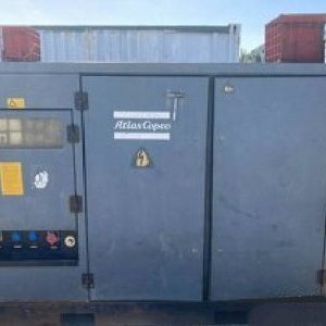 foto bentonit míchací stanice 2x4000 ltr ,elektrocentrála (po renovaci)