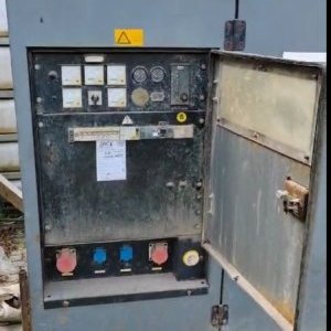 foto bentonit míchací stanice 2x4000 ltr ,elektrocentrála (po renovaci)