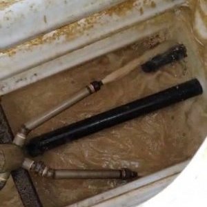 foto bentonit míchací stanice 2x4000 ltr ,elektrocentrála (po renovaci)